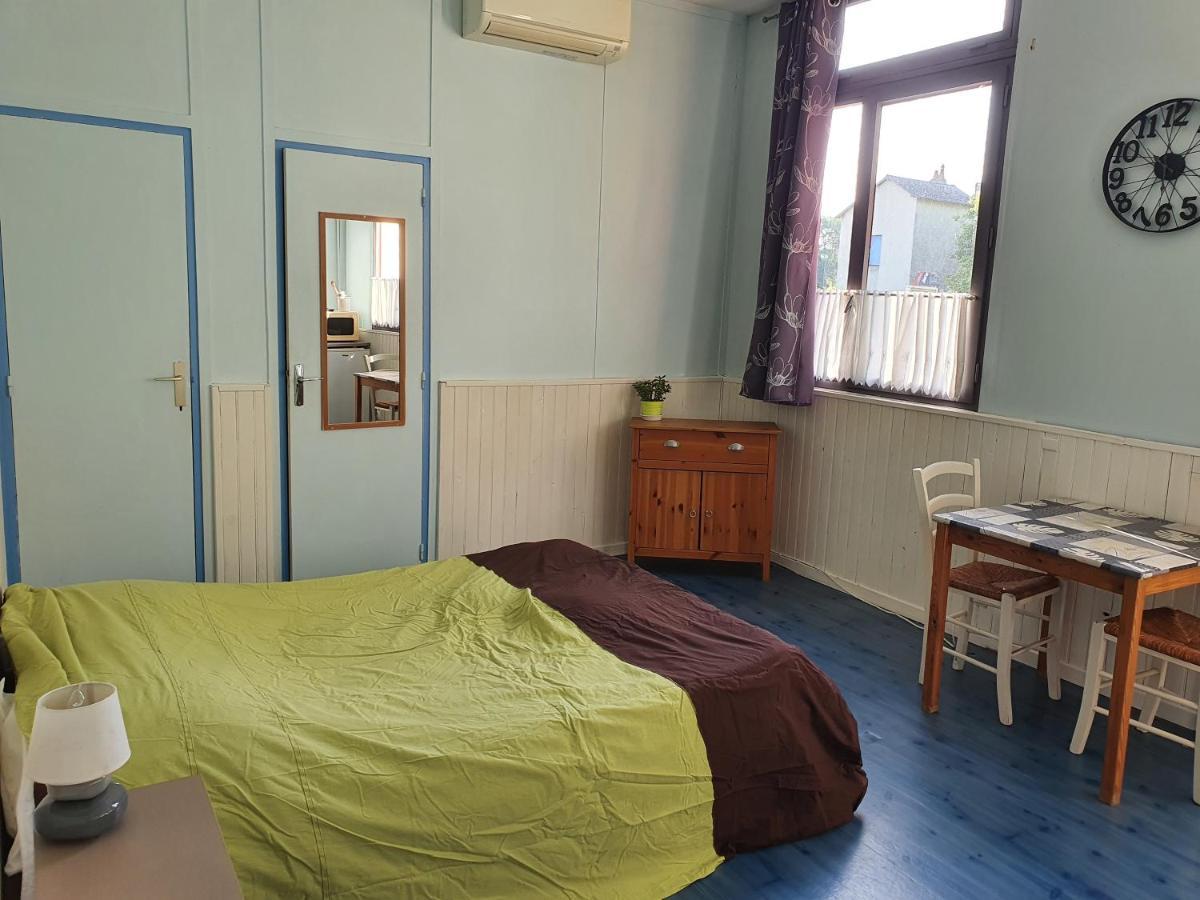 Etang-sur-Arroux Camping Des 2 Rives- Chambres מראה חיצוני תמונה
