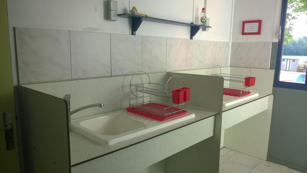 Etang-sur-Arroux Camping Des 2 Rives- Chambres מראה חיצוני תמונה